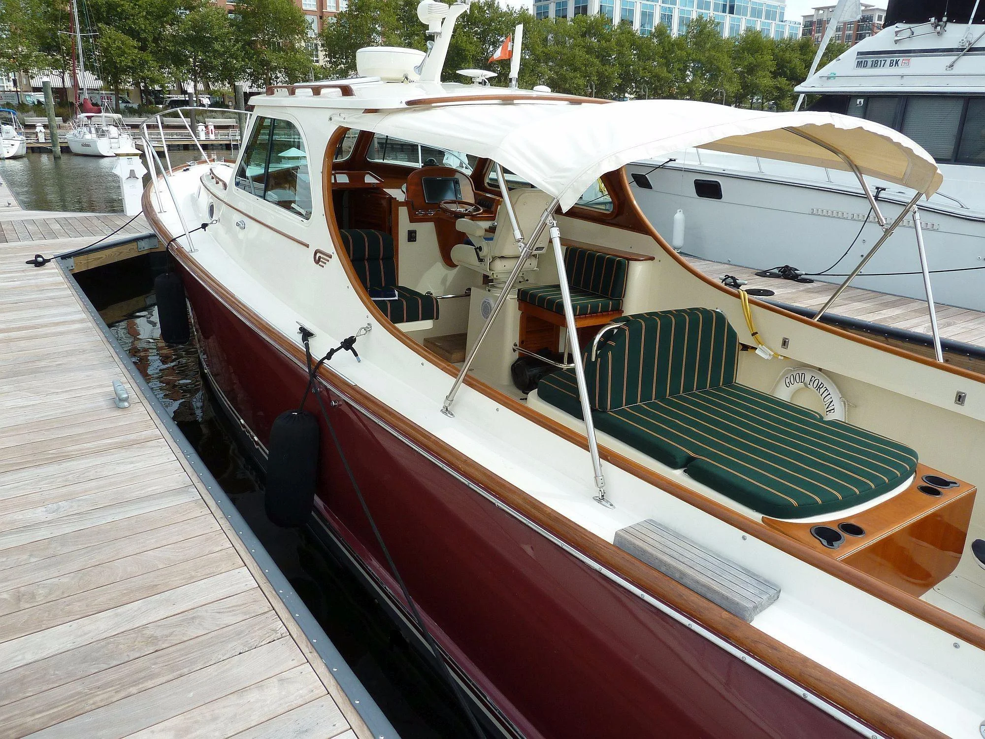 Good Fortune Hinckley 2005 Picnic Boat Classic 36 Yacht for Sale in US