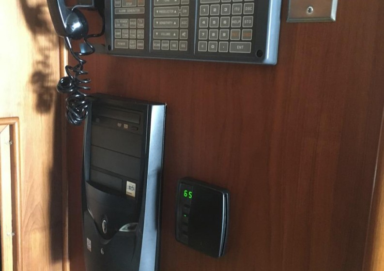 Arrowhead Yacht Photos Pics Furuno Comm system