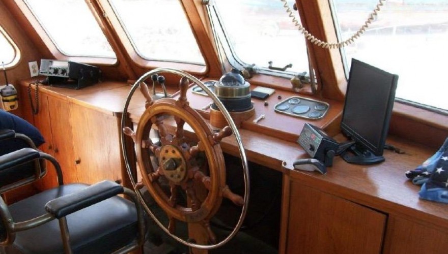 86 Feadship Current wheel house