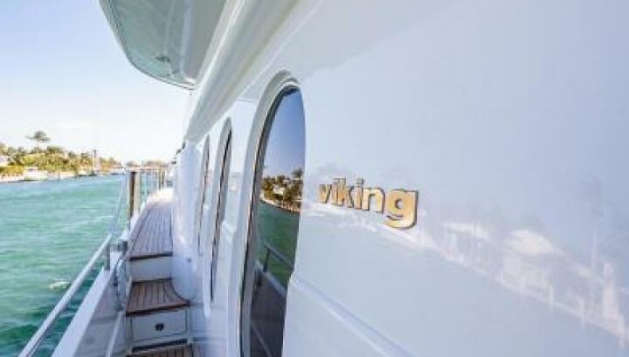 72 Viking Sport Cruisers 