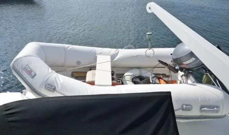 48 Ocean Davit & Tender