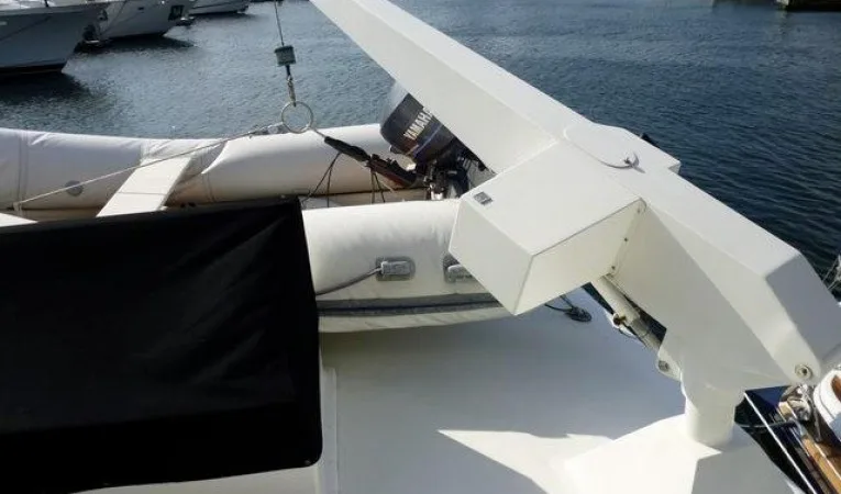 48 Ocean Davit