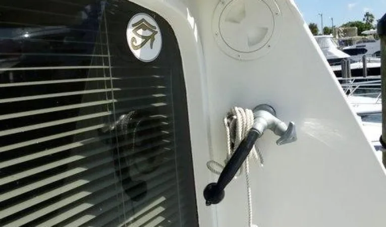 48 Ocean Aft Deck - Hailer & Washdown