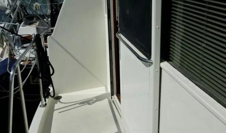 48 Ocean Aft Deck - Port Side