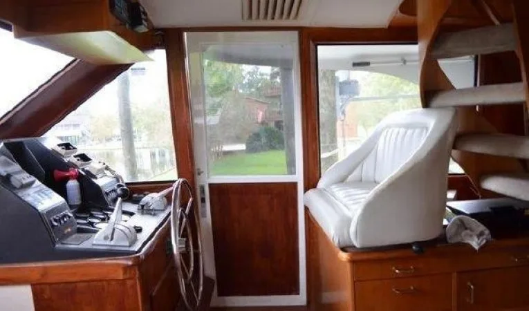 48 Ocean Lower Helm