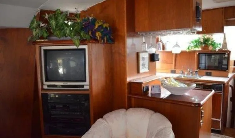 48 Ocean Salon - looking into Galley