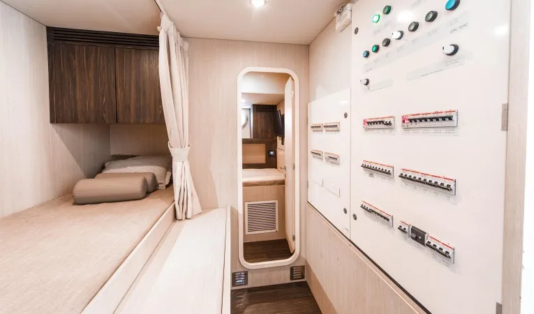 72 Azimut Crew Cabin and Panel