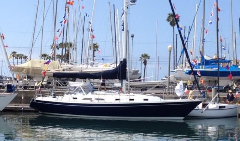 38 Ericson Side view