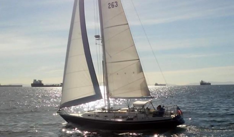 38 Ericson Under sail