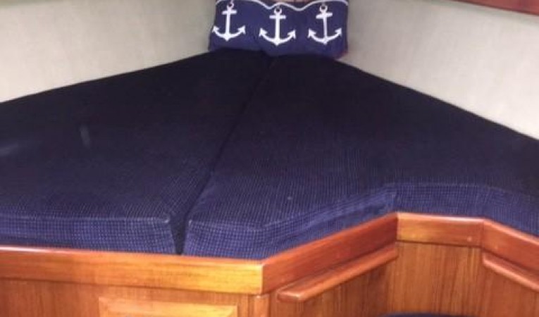 38 Ericson Forward stateroom