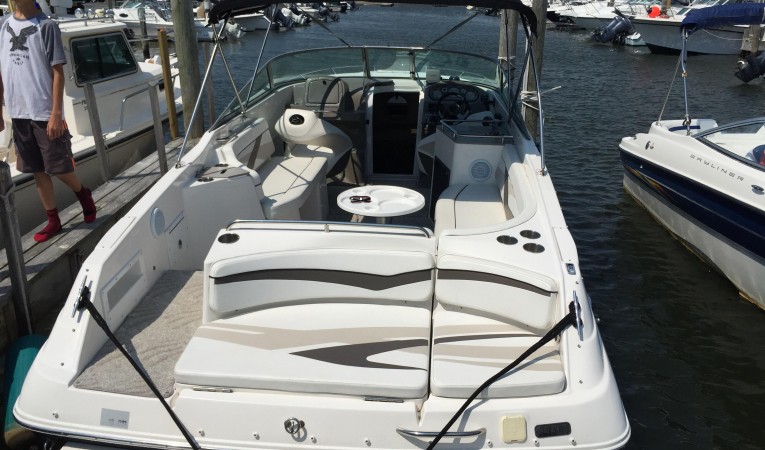 28 Rinker Transom Seating