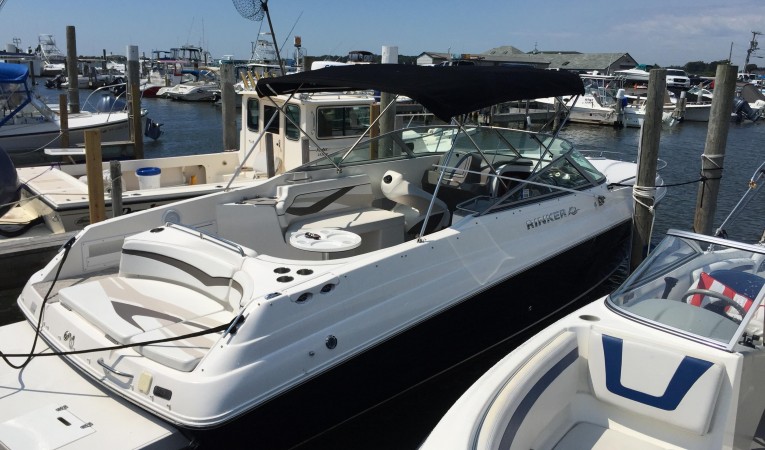 28 Rinker Starboard Profile