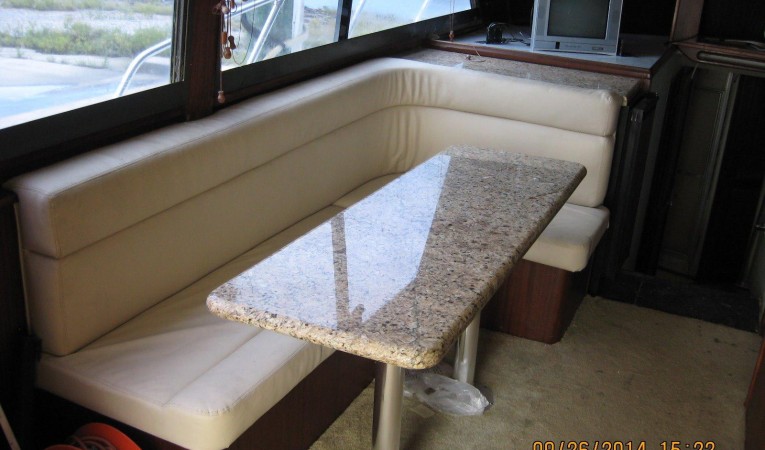 55 Hatteras Salon couch w/Table
