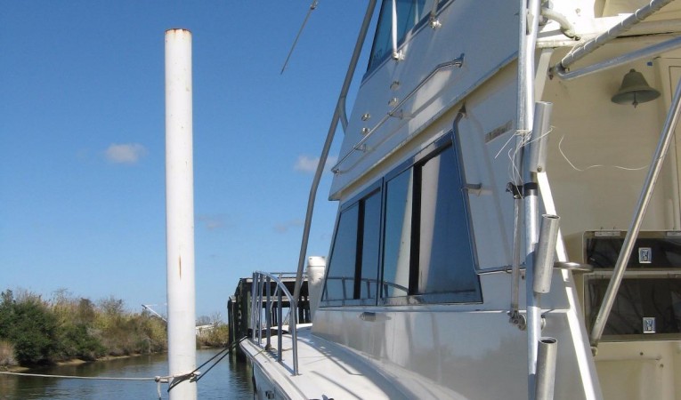 55 Hatteras Port Profile