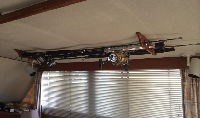 41 Viking Inside Rod Holders