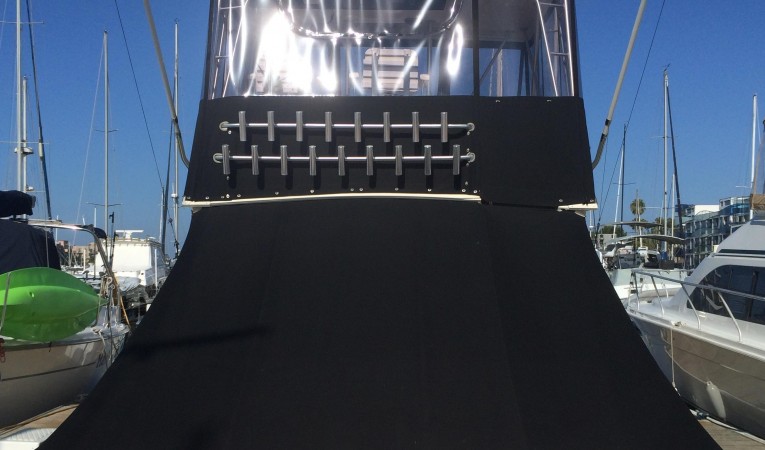 41 Viking Stern View w/ Cockpit Cover