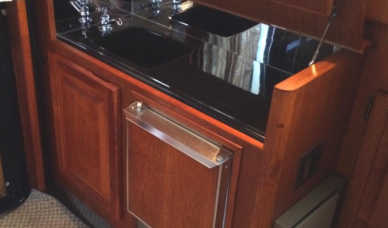 41 Viking Open Wet Bar