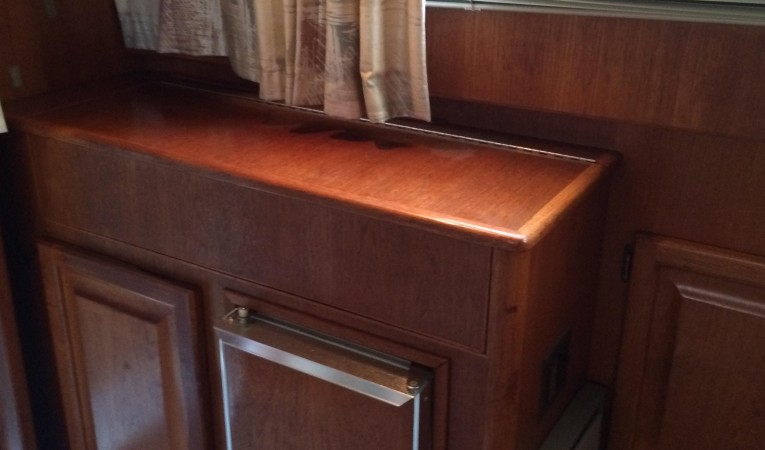 41 Viking Concealed Wet Bar