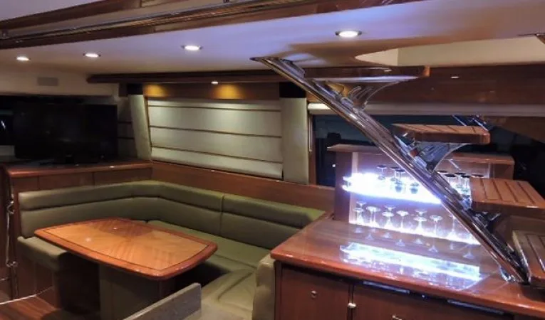 63 Riviera Salon Stbd