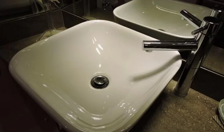 63 Riviera Master Head Sink