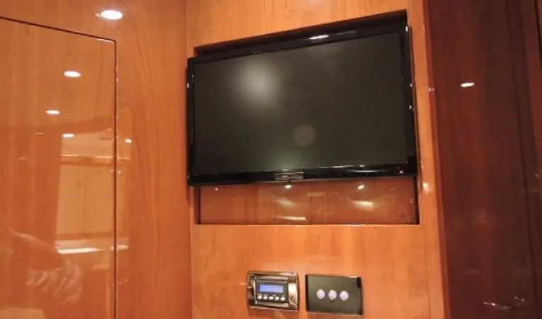 63 Riviera VIP TV