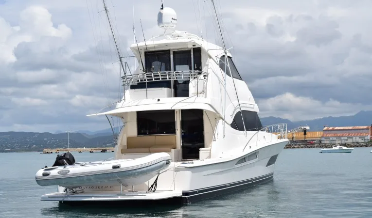 63 Riviera Stbd Aft View