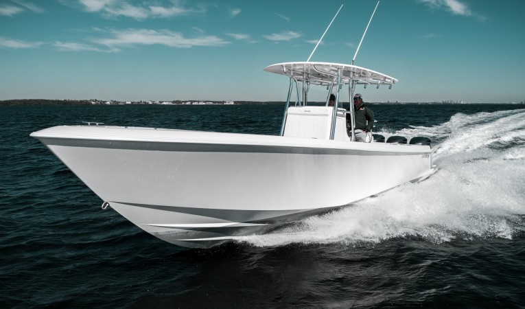 35 Contender Port Bow