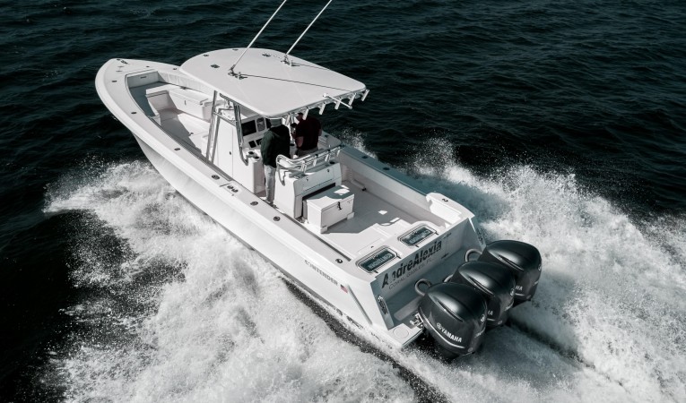 35 Contender Port Aft