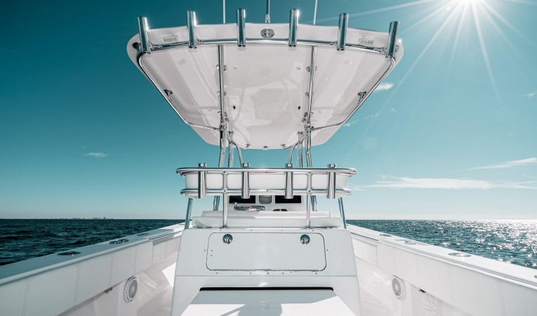 35 Contender Hard Top