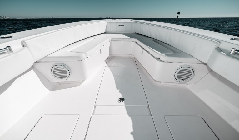 35 Contender Forward Seating