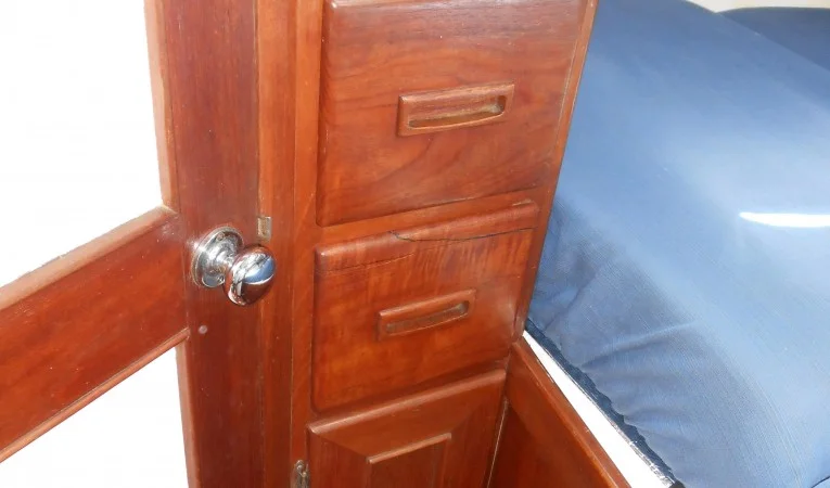 44 Kelly Peterson Forward stateroom storage