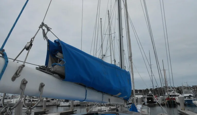 44 Kelly Peterson Stackpack mainsail cover