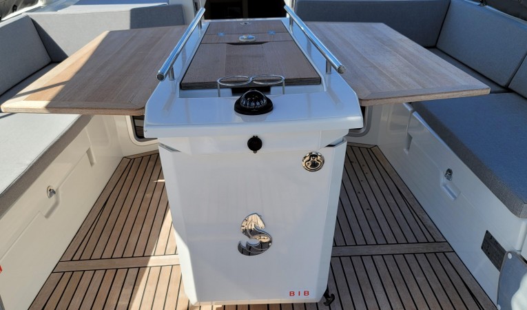 51 Beneteau 