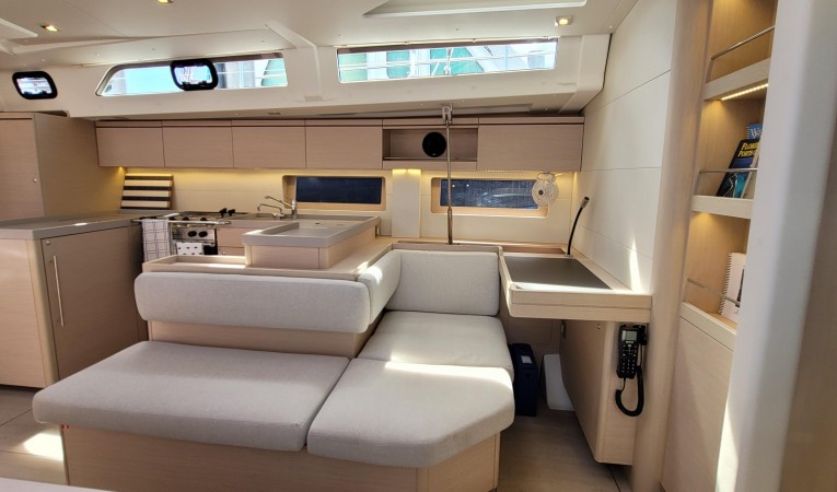 51 Beneteau 