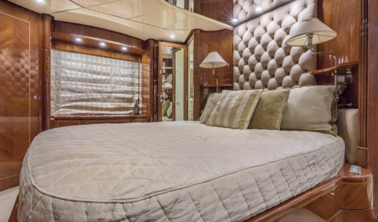 79 Leopard Master Stateroom