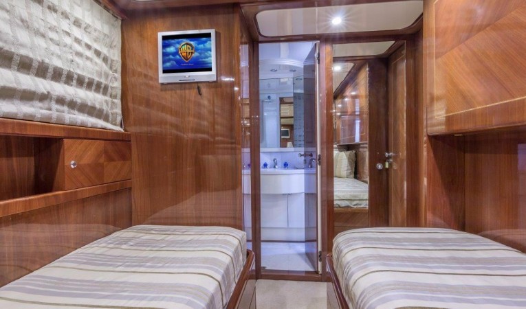79 Leopard Twin Guest Stateroom