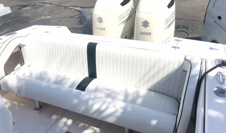 32 Intrepid Full Aft Beach seat