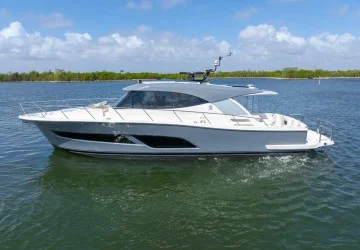 50' Riviera 2025