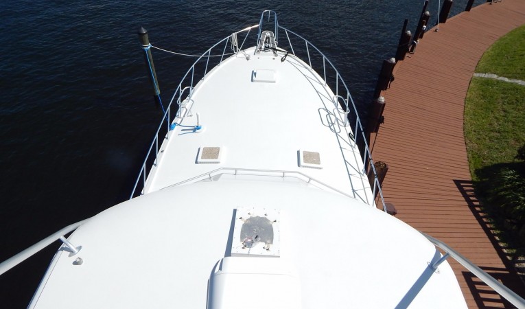 60 Hatteras Tower View Fwd