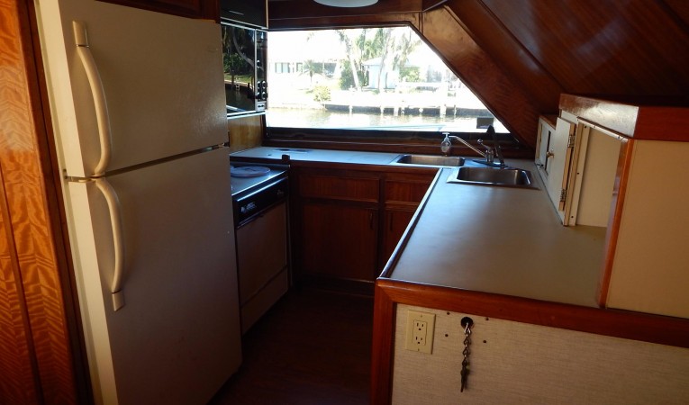 60 Hatteras Galley