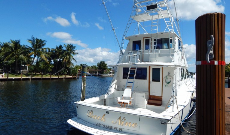 60 Hatteras Stern View