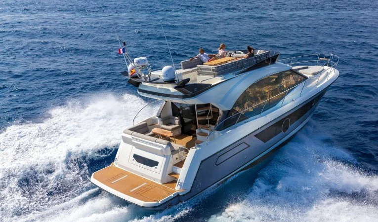 52 Beneteau 