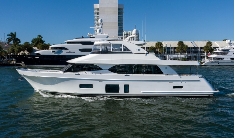 85 Ocean Alexander 