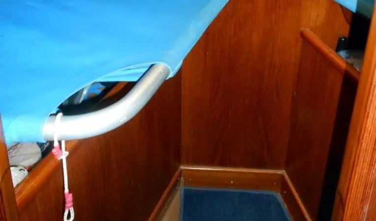 37 Nautor Swan Pipe berths in forepeak