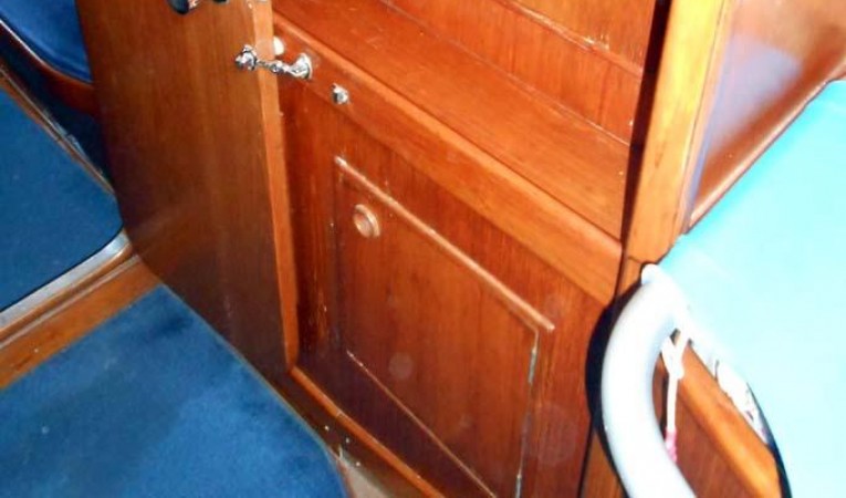 37 Nautor Swan Forepeak storage