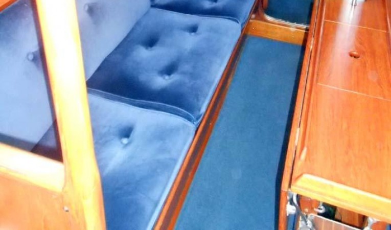 37 Nautor Swan Salon starboard