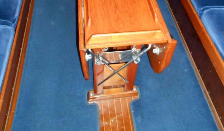 37 Nautor Swan Salon table