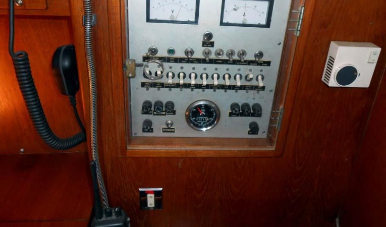 37 Nautor Swan Electric panel