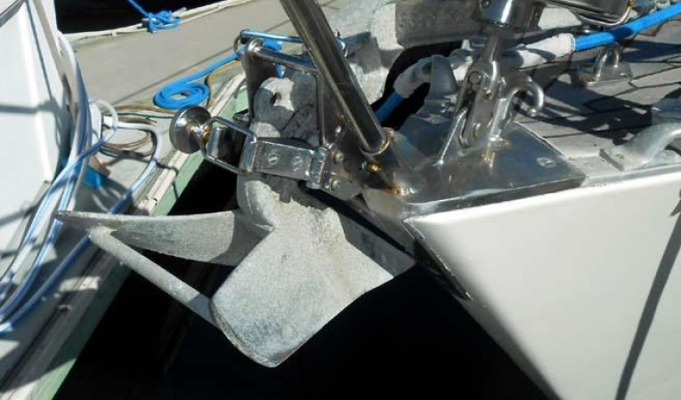 37 Nautor Swan Swan anchor lock