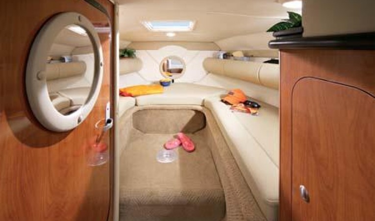 28 Rinker Manufacturer Provided Image